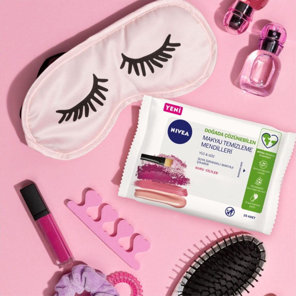 NIVEA 3'ü1 Arada Canlandırıcı Makyaj Temizleme Mendilleri, Normal ve Karma Ciltler, 25 Adet
