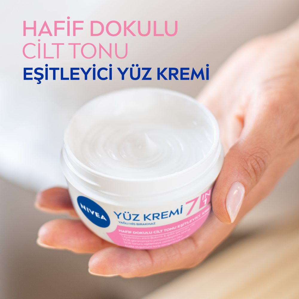 NIVEA Hafif Dokulu Cilt Tonu Eşitleyici Yüz Bakım Kremi 100 Ml