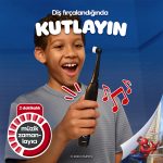 Oral-B iO Çocuk 6+ Spiderman Şarjlı Diş Fırçası